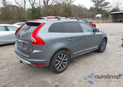 2017 Volvo Xc60 T6 Dynamic z USA, uszkodzony, nr VIN YV449MRR9H2196968